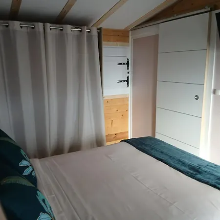 Et L'éclosion Des Papillons à 10 Kms De Lens Hébergement de vacances